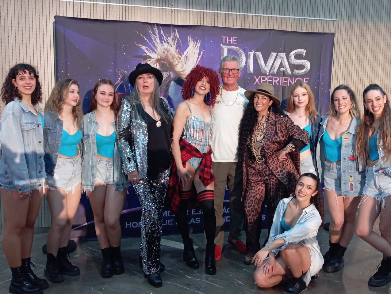 10 ARTISTES SUR SCÈNE EN TOURNÉE AVEC EURO SHOW C.JAGORD